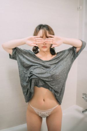 人人舔人人爽_国产剧动漫免费观看